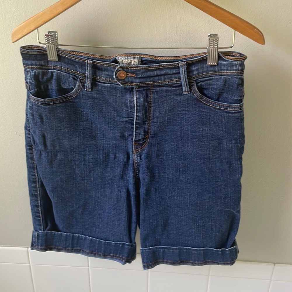 Levi’s 512 Bermuda Jean Shorts Sz 12 EUC